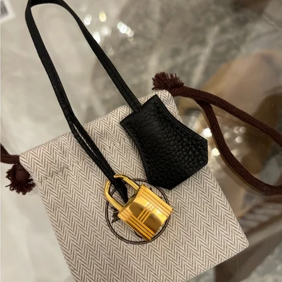 SOLD - Picture 3 of 11